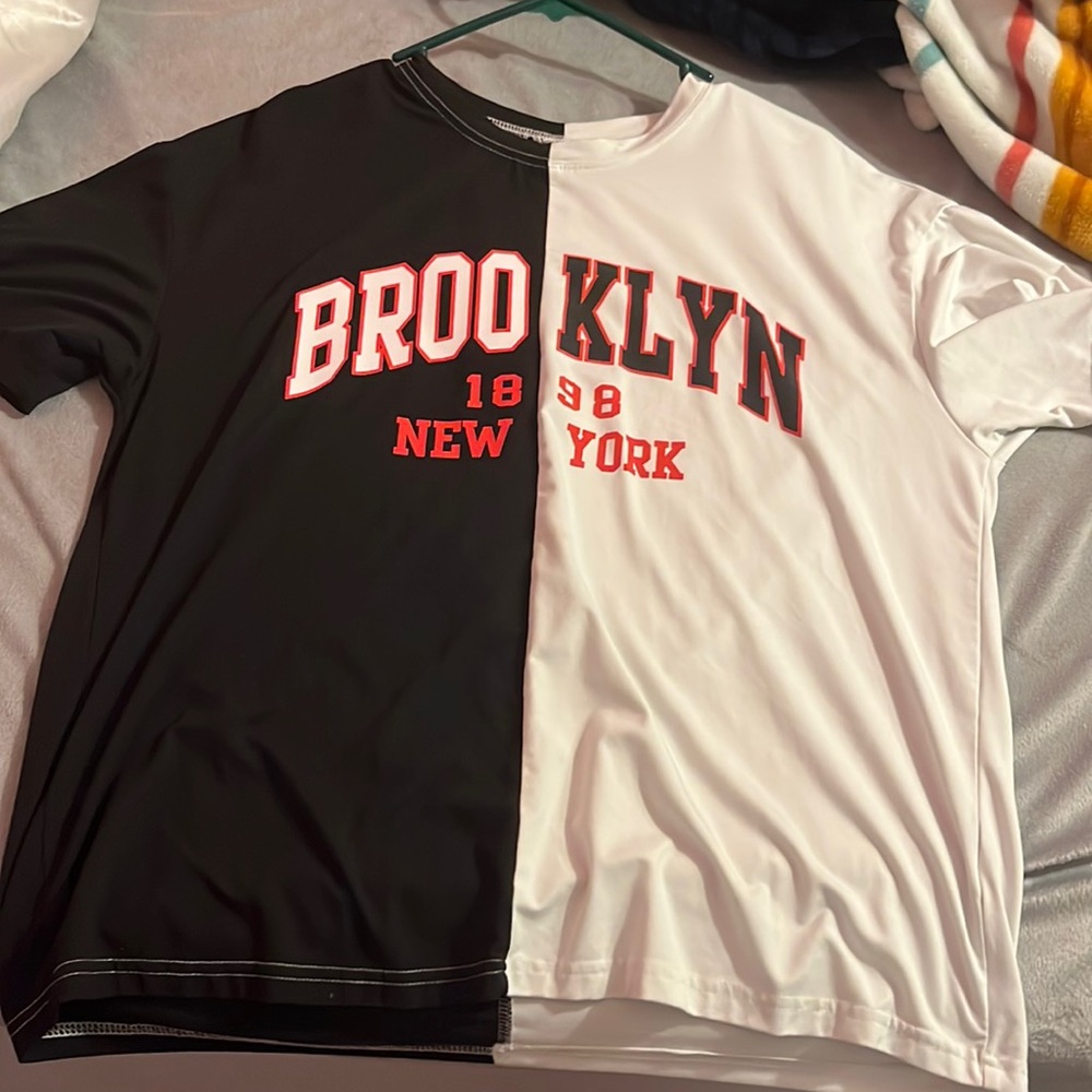 A oversize Brooklyn T-shirt